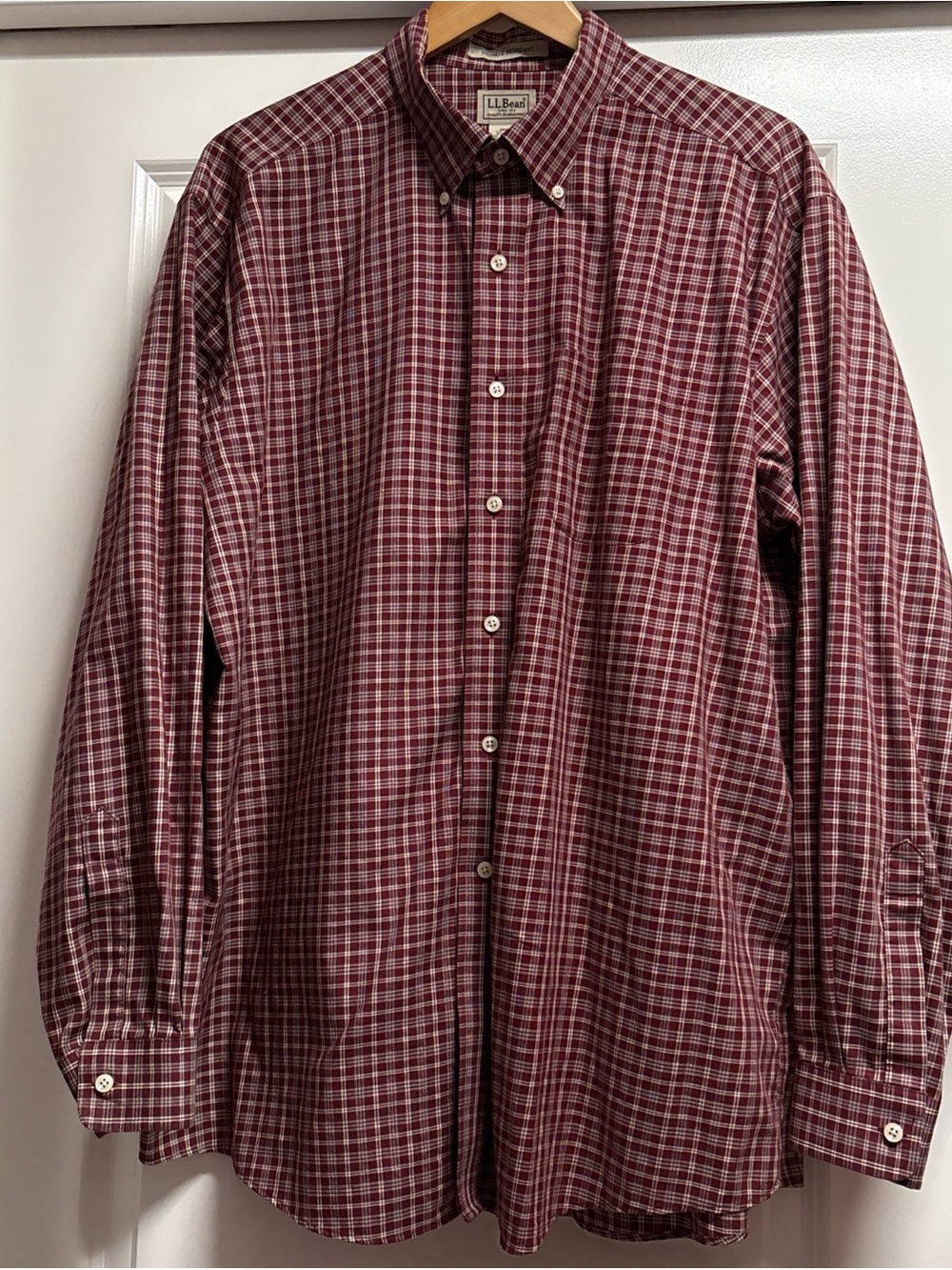 L.L. Bean Men's Maroon Plaid Button-Down Shirt XL long sleeve